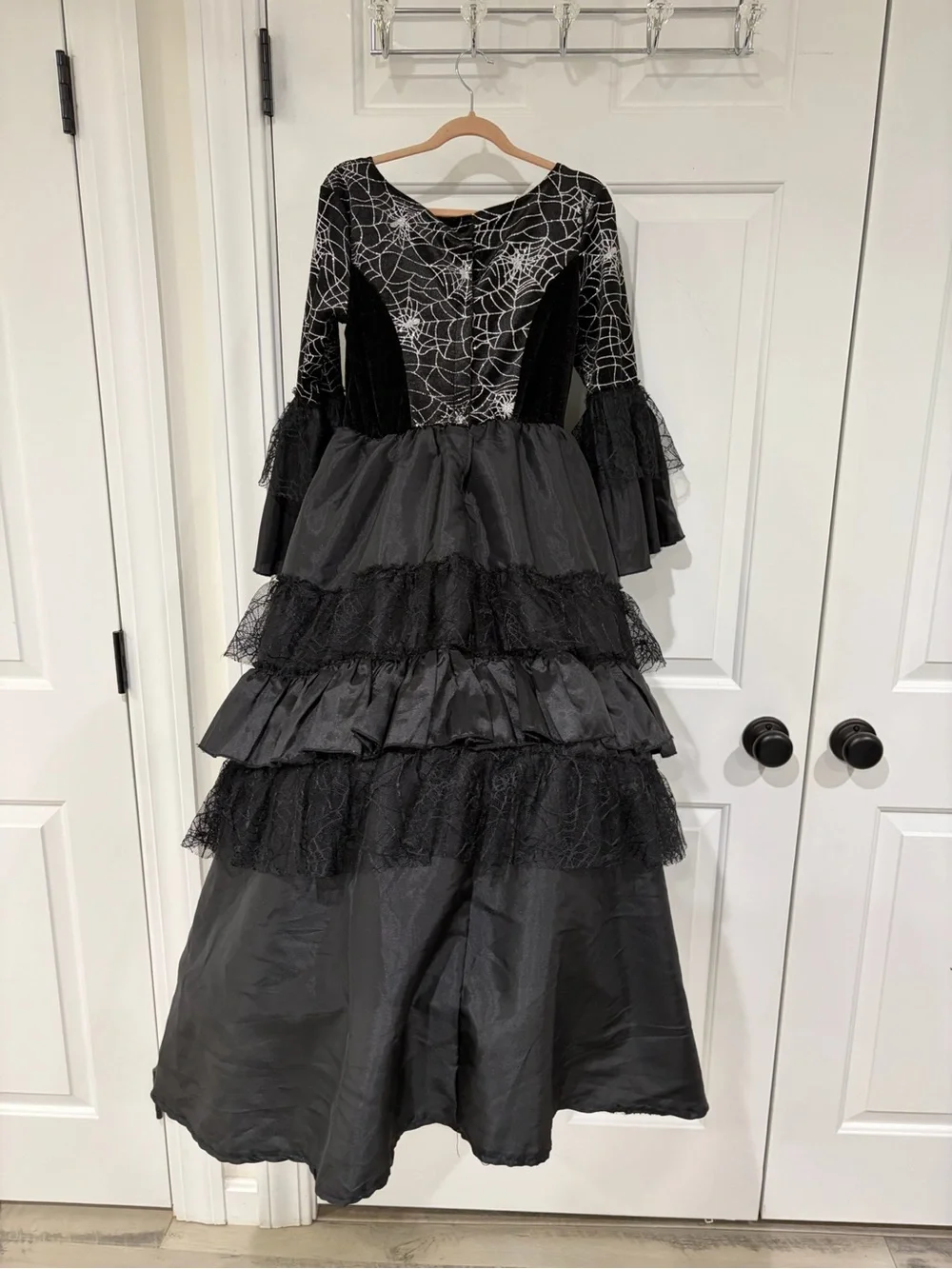 Black Spiderweb Gothic Witch Costume Dress for Girls Size M (10)